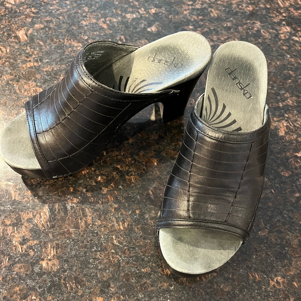 Dansko Randi Burnished Full Grain Black Sandal